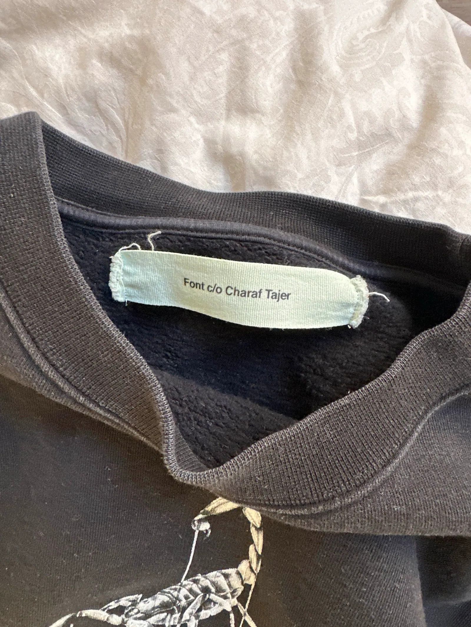 Off-White Off-White Othelo’s Scorpion Crew Sweat Sweatshirt Size US M / EU 48-50 / 2 - 3 Thumbnail