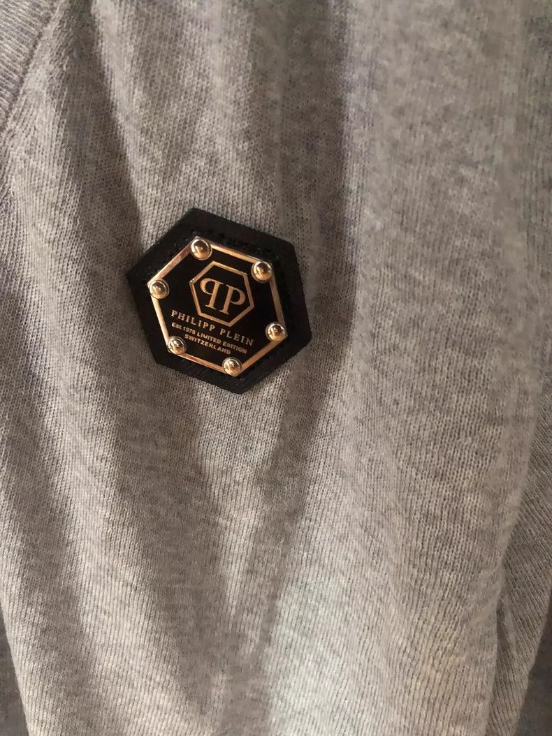 Philipp Plein Grey V-Neck Sweater with Yellow Trim Size US M / EU 48-50 / 2 - 3 Thumbnail