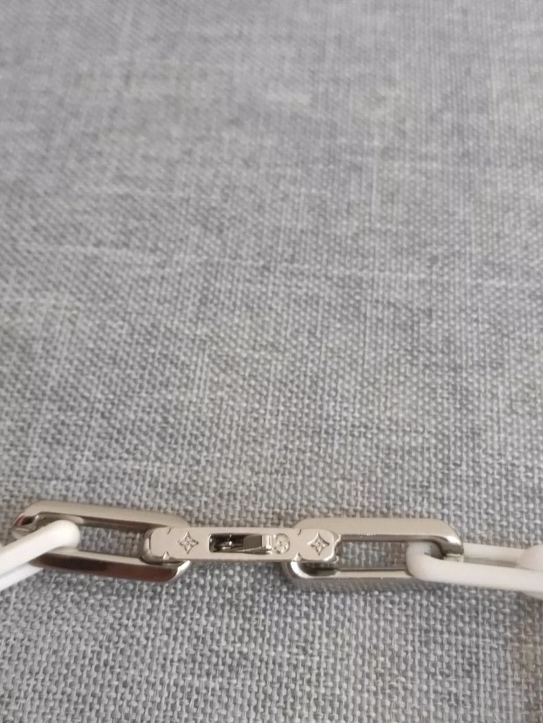 Louis Vuitton Louis Vuitton Ceramic Logo Bamboo Necklace Size ONE SIZE - 5 Thumbnail