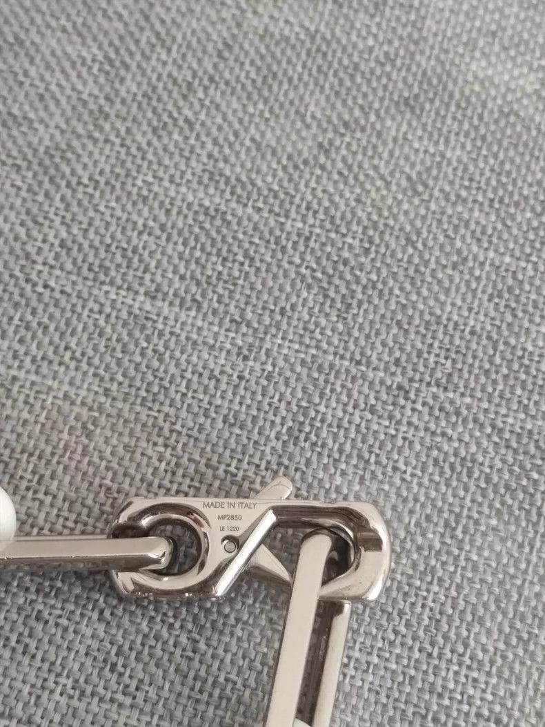 Louis Vuitton Louis Vuitton Ceramic Logo Bamboo Necklace Size ONE SIZE - 4 Thumbnail