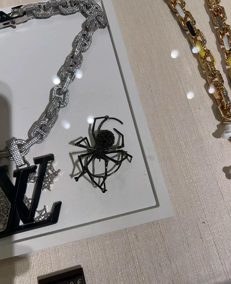 Louis Vuitton Louis Vuitton Spider Earrings with Rhinestones Size ONE SIZE - 3 Thumbnail