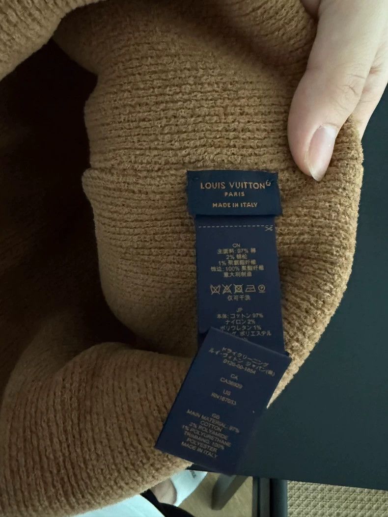 Louis Vuitton Louis Vuitton Knitted Cold Hat in Brown Size ONE SIZE - 3 Thumbnail