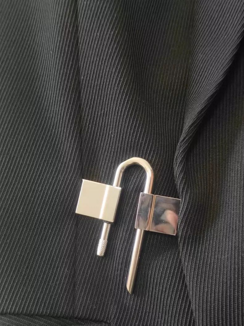Givenchy Givenchy Twill Lock Coat Size 48 Size US L / EU 52-54 / 3 - 3 Thumbnail