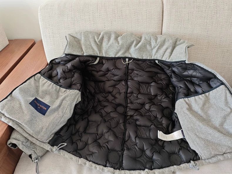 Louis Vuitton Louis Vuitton Gray Cashmere Down Jacket Size US L / EU 52-54 / 3 - 5 Thumbnail