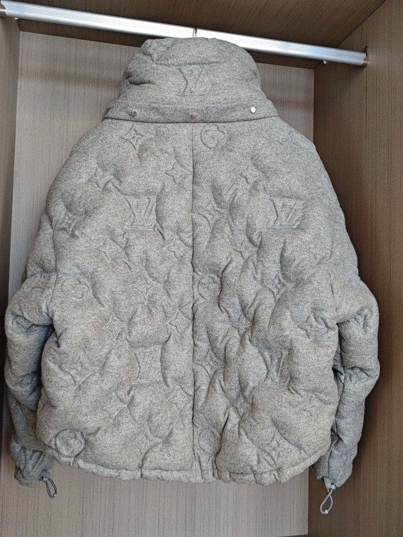 Louis Vuitton Louis Vuitton Gray Cashmere Down Jacket Size US L / EU 52-54 / 3 - 4 Thumbnail