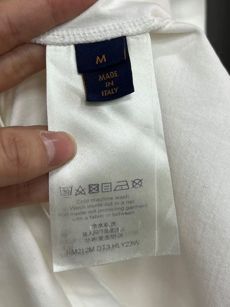 Louis Vuitton Louis Vuitton White Long Sleeve Logo Shirt Size US M / EU 48-50 / 2 - 3 Thumbnail