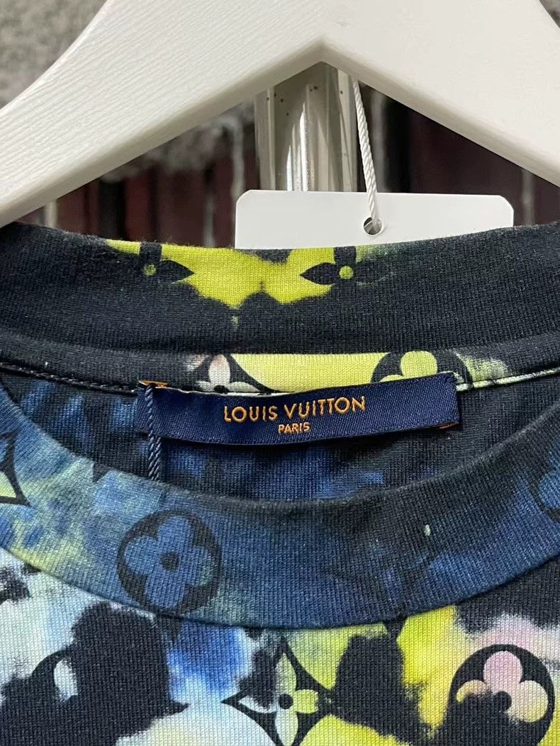 Louis Vuitton Louis Vuitton Tie-Dye Short Sleeve Top Size US M / EU 48-50 / 2 - 5 Thumbnail