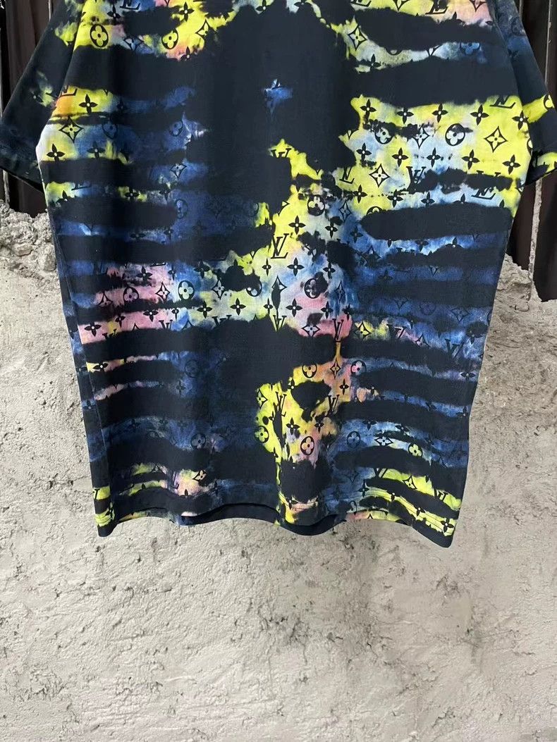 Louis Vuitton Louis Vuitton Tie-Dye Short Sleeve Top Size US M / EU 48-50 / 2 - 4 Thumbnail