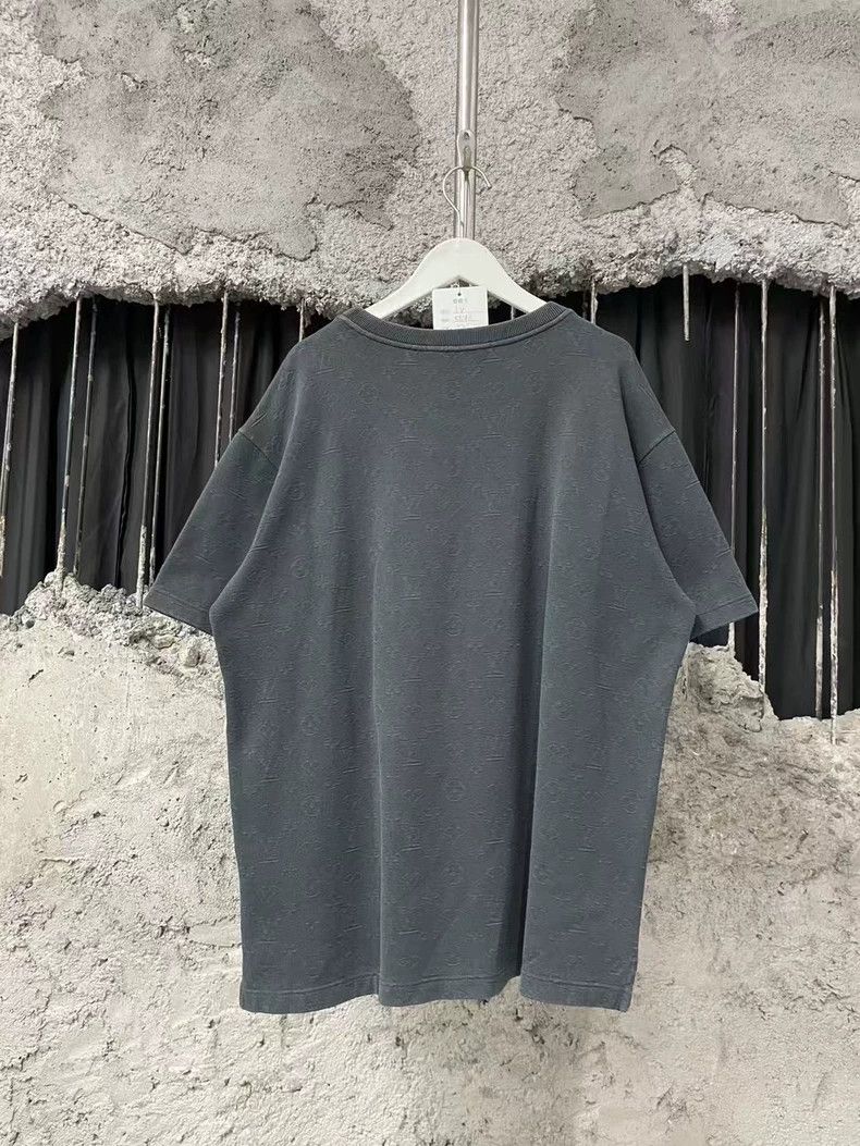 Louis Vuitton Louis Vuitton Gray Short Sleeve Pocket Shirt Size US L / EU 52-54 / 3 - 2 Thumbnail