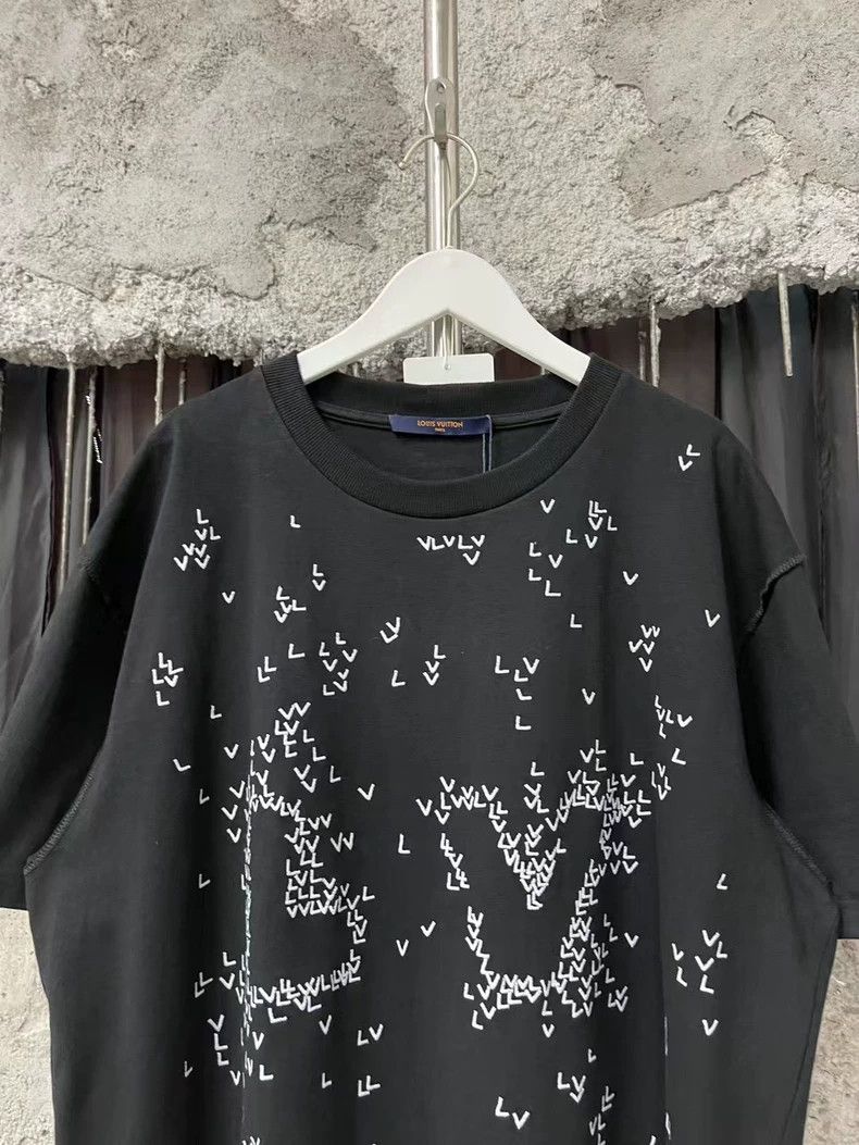 Louis Vuitton Louis Vuitton Black Short Sleeve T-Shirt Size US L / EU 52-54 / 3 - 3 Thumbnail
