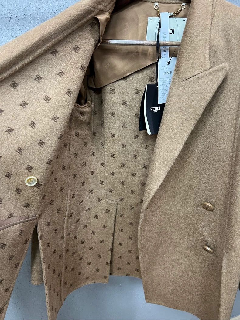Fendi Fendi Beige Double-Breasted Coat Size US M / EU 48-50 / 2 - 4 Thumbnail