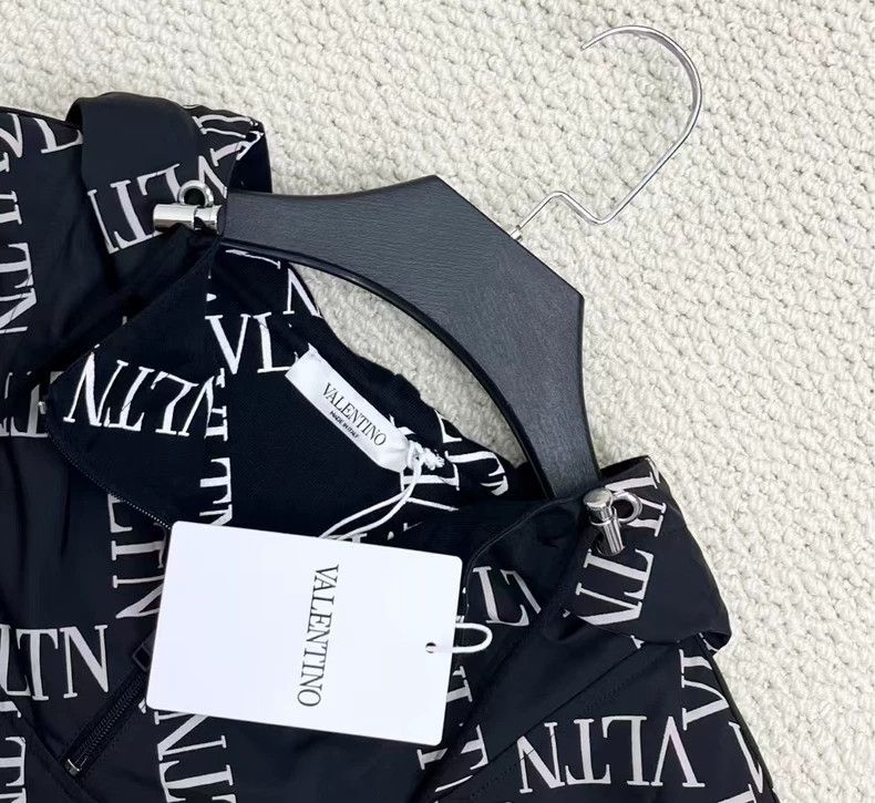 Valentino Valentino Black Logo Hoodie Size US M / EU 48-50 / 2 - 3 Thumbnail