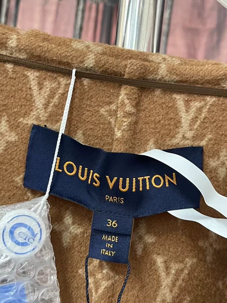 Louis Vuitton Louis Vuitton Brown Hooded Coat Size US S / EU 44-46 / 1 - 7 Thumbnail