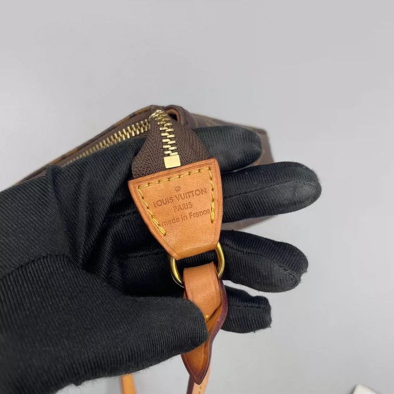 Louis Vuitton Louis Vuitton Classic Mahjong Handbag Size ONE SIZE - 6 Thumbnail