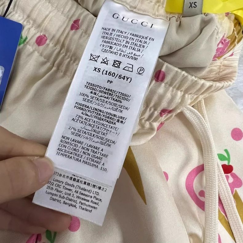 Gucci Gucci Ice Cream Print Silk Shorts Size US 26 / EU 42 - 6 Thumbnail