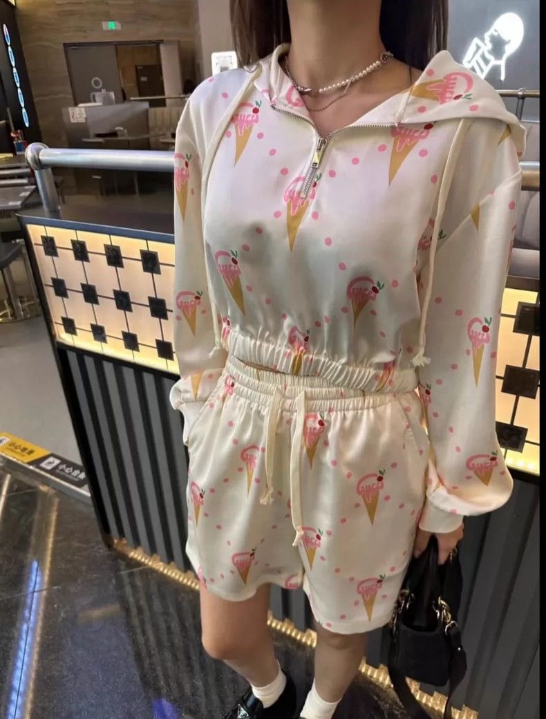 Gucci Gucci Ice Cream Print Silk Shorts Size US 26 / EU 42 - 7 Thumbnail