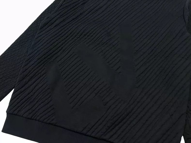 Louis Vuitton Louis Vuitton Black Embossed Sweatshirt Size US S / EU 44-46 / 1 - 2 Thumbnail