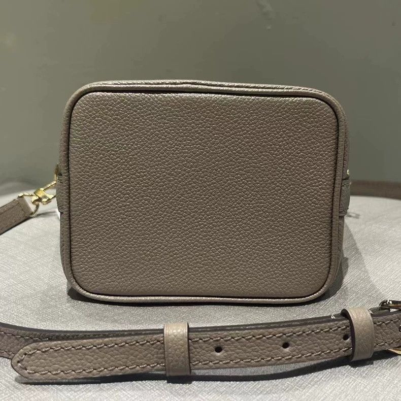 Louis Vuitton Louis Vuitton Elephant Gray Bucket Bag Size ONE SIZE - 4 Thumbnail