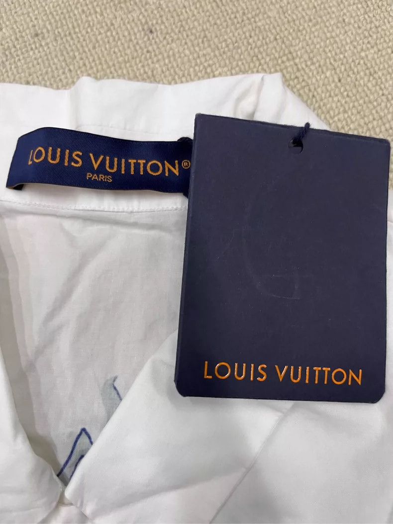 Louis Vuitton Louis Vuitton Short Sleeve Button-Up Shirt Size US M / EU 48-50 / 2 - 4 Thumbnail