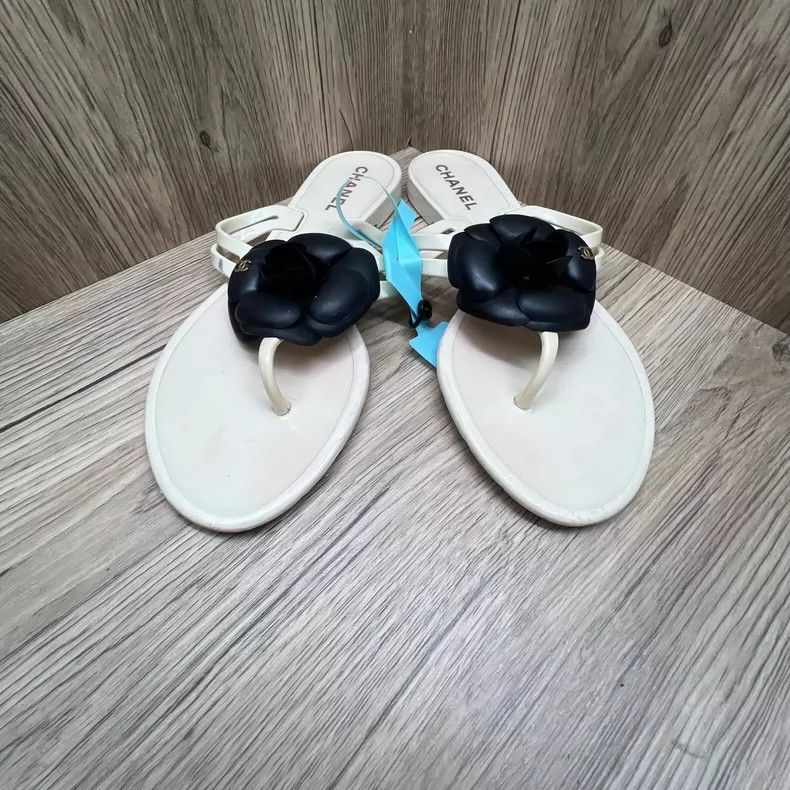 Chanel Chanel Camellia Slippers Size 37 Size US 9 / EU 42 - 2 Thumbnail