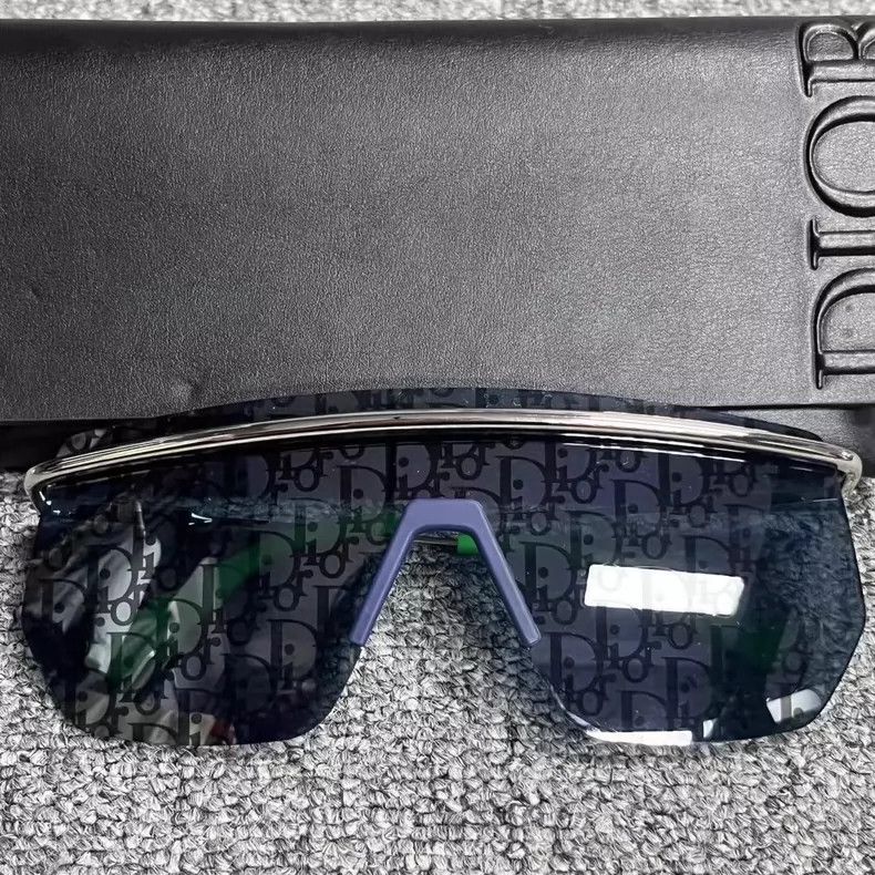Dior Dior Blue Irregular Frame Sunglasses Size ONE SIZE - 5 Thumbnail