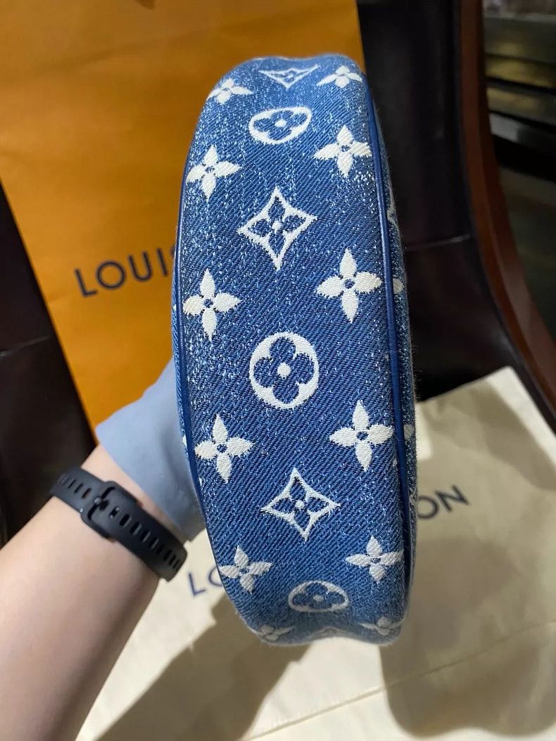 Louis Vuitton Louis Vuitton Denim Moon Bag Handbag Size ONE SIZE - 4 Thumbnail