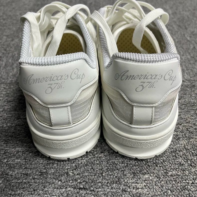 Louis Vuitton Louis Vuitton White Low Top Lace Up Sneakers Size US 6 / EU 39 - 3 Thumbnail