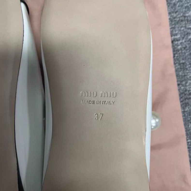 Miu Miu Miu Miu Black and White Leather Casual Shoes Size US 6.5 / EU 39-40 - 6 Thumbnail