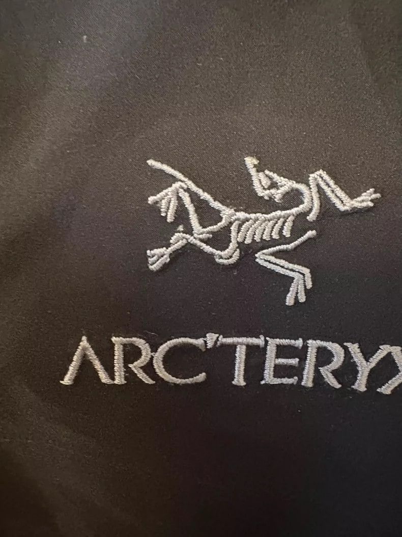 Arc'teryx Arcteryx BETA Jacket Hooded Long Sleeve Black Size US XL / EU 56 / 4 - 4 Thumbnail