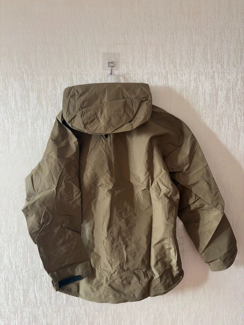 Arc'teryx Alpha LT Leaf Gen2 Men's Jacket Crocodile Color Size US XL / EU 56 / 4 - 2 Thumbnail