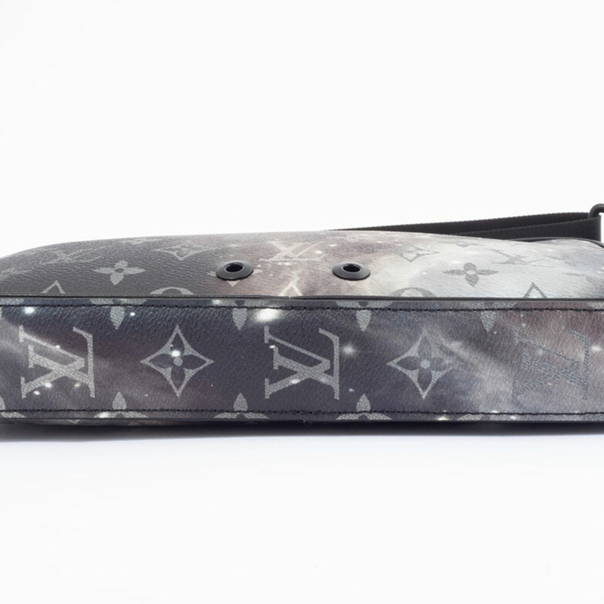 Louis Vuitton Louis Vuitton Galaxy Alpha Shoulder Bag M44165 Monogram Men's LOUIS VUITTON Size ONE SIZE - 11 Thumbnail