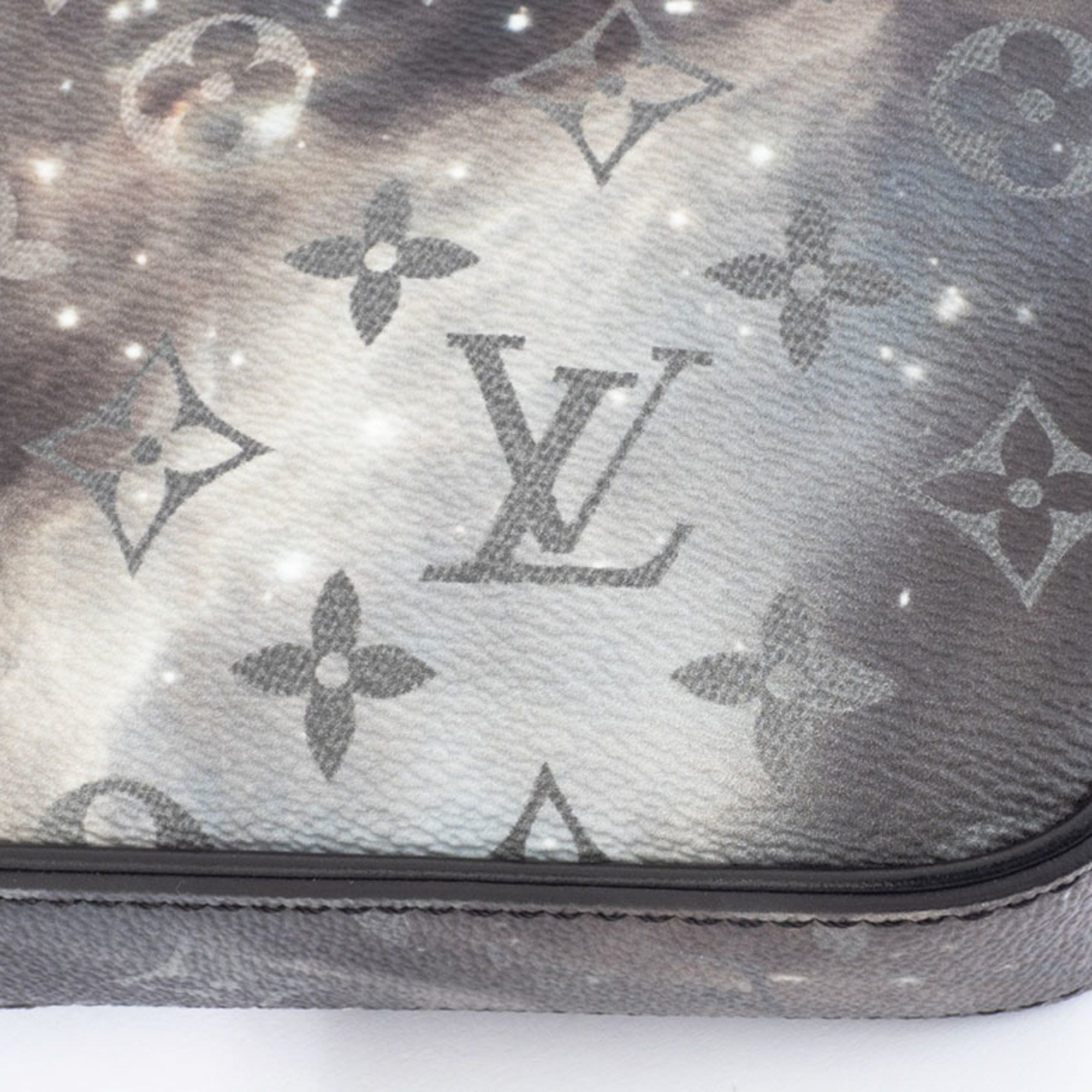 Louis Vuitton Louis Vuitton Galaxy Alpha Shoulder Bag M44165 Monogram Men's LOUIS VUITTON Size ONE SIZE - 4 Thumbnail