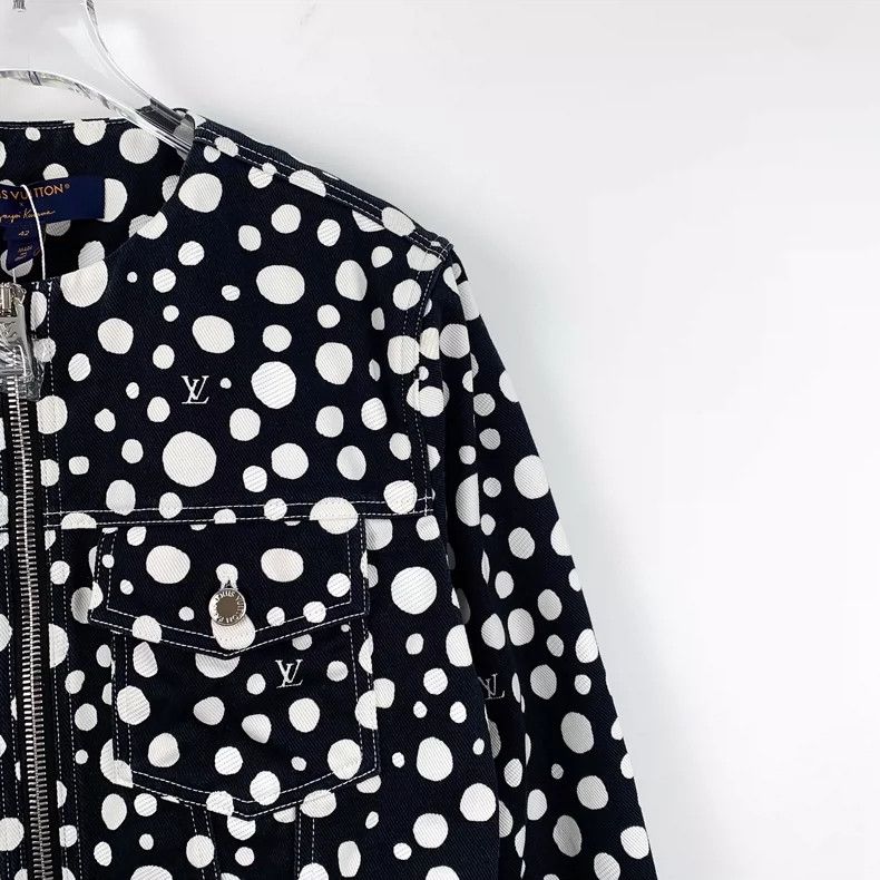 Louis Vuitton Louis Vuitton Yayoi Kusama Black Polka Dot Jacket Size US L / EU 52-54 / 3 - 3 Thumbnail