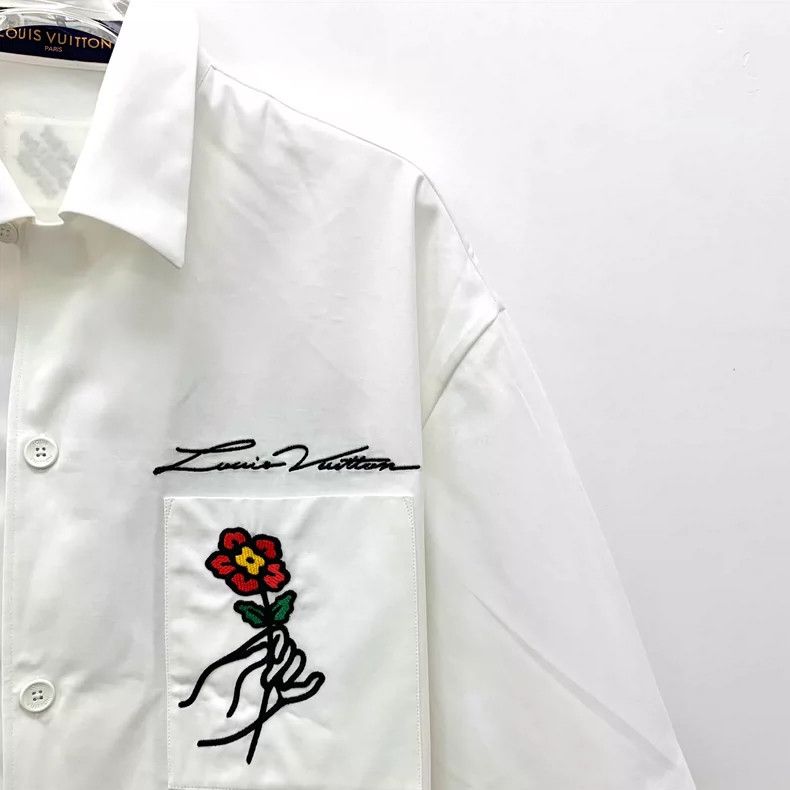 Louis Vuitton Louis Vuitton Embroidered Flower Short Sleeve Shirt Size US L / EU 52-54 / 3 - 3 Thumbnail