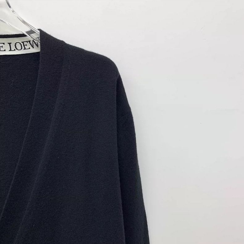 Loewe Loewe Black Logo Wool V-Neck Cardigan Size US S / EU 44-46 / 1 - 3 Thumbnail