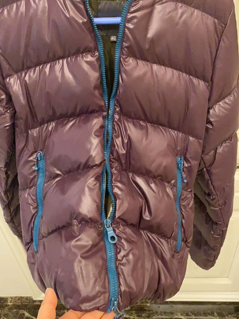 Moncler Classic Purple Down Jacket for Women Size US L / EU 52-54 / 3 - 5 Thumbnail