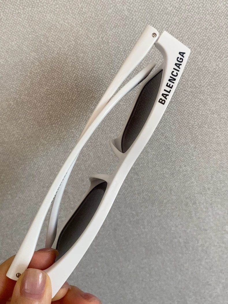 Balenciaga Balenciaga Classic White Sunglasses Size ONE SIZE - 4 Thumbnail