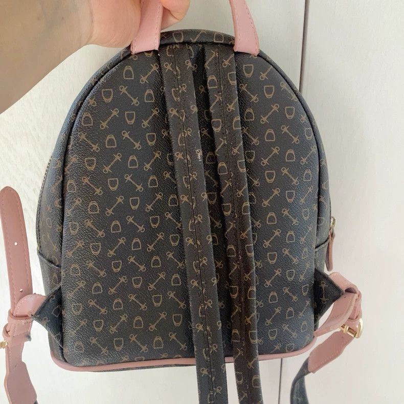 Louis Vuitton Stylish Fashionable Double Shoulder Backpack Size ONE SIZE - 4 Thumbnail