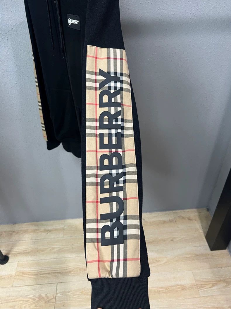 Burberry Burberry Logo Zip Hoodie with Check Pattern Size US S / EU 44-46 / 1 - 3 Thumbnail