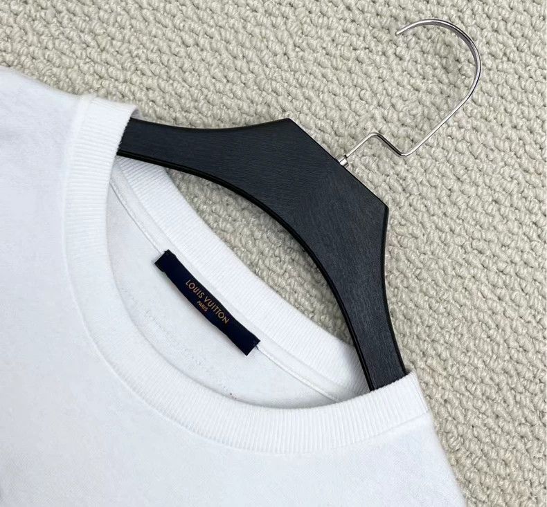 Louis Vuitton Louis Vuitton White Short Sleeve T-Shirt Size US M / EU 48-50 / 2 - 3 Thumbnail