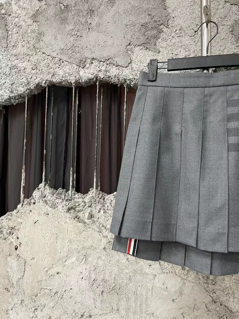 Thom Browne Thom Browne Gray Pleated Mini Skirt Size US 38 / EU 54 - 3 Thumbnail