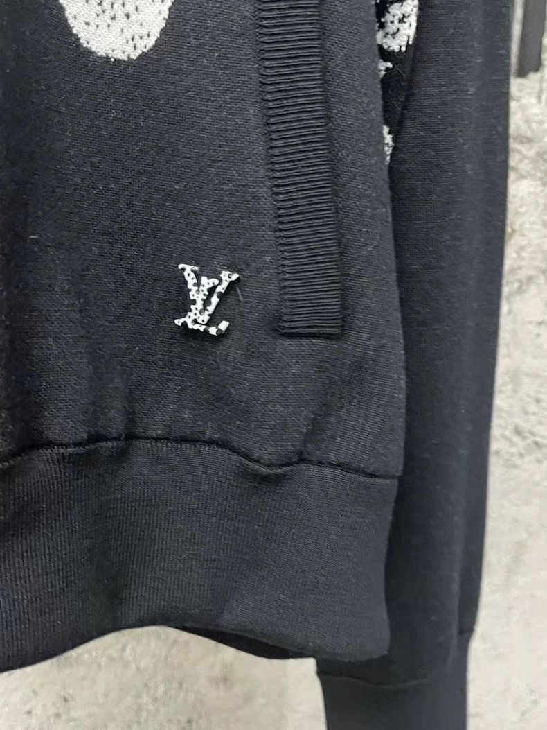 Louis Vuitton Louis Vuitton Zip Hoodie with Abstract Design Size US M / EU 48-50 / 2 - 5 Thumbnail