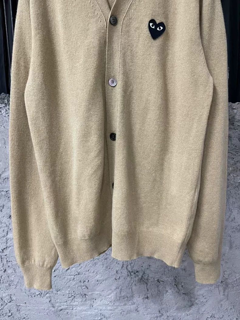 Comme des Garcons PLAY CDG Wool Cardigan with Heart Logo Size US L / EU 52-54 / 3 - 4 Thumbnail