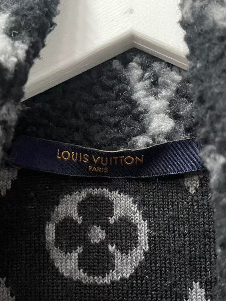 Louis Vuitton Louis Vuitton Black Teddy Coat Size US S / EU 44-46 / 1 - 5 Thumbnail