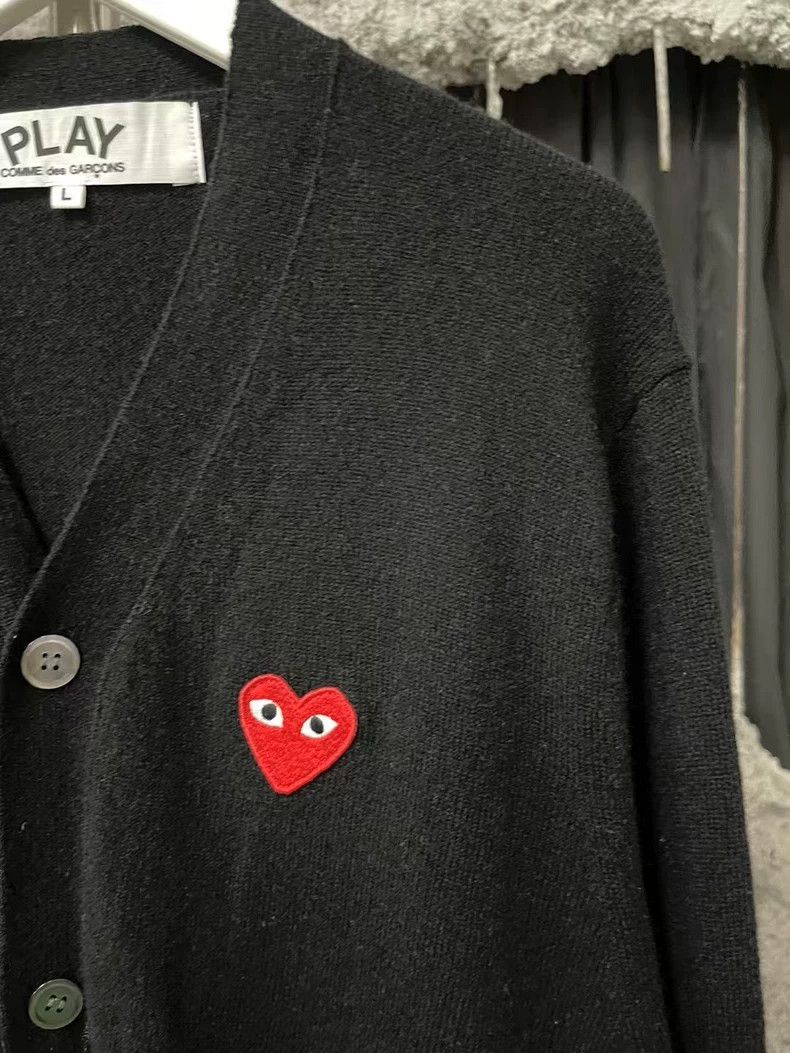 Comme des Garcons CDG PLAY Black Red Heart Wool Cardigan Size US L / EU 52-54 / 3 - 5 Thumbnail