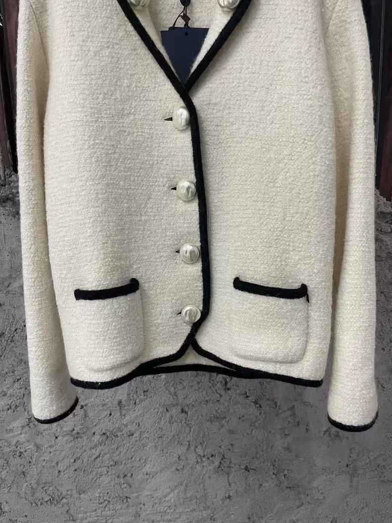Louis Vuitton Louis Vuitton Pearl Button Wool Jacket Size US S / EU 44-46 / 1 - 4 Thumbnail