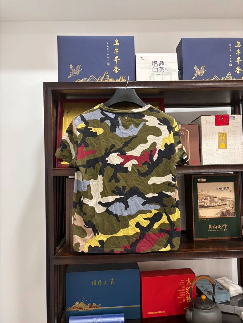 Valentino Valentino Camo Short Sleeve T-Shirt M Size US M / EU 48-50 / 2 - 2 Thumbnail