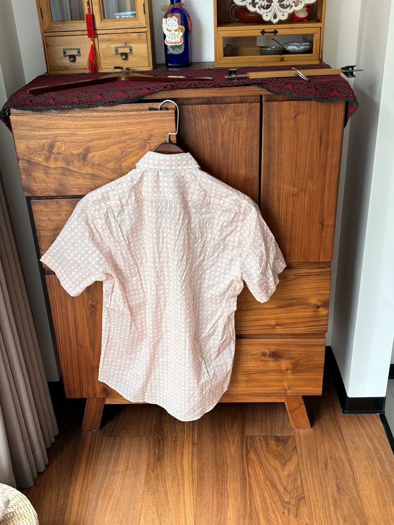 Emporio Armani Boss Short Sleeve Shirt in Light Fabric Size US S / EU 44-46 / 1 - 2 Thumbnail