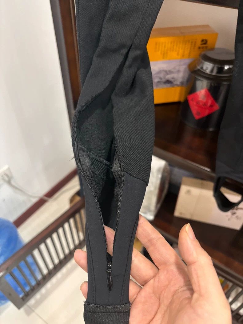 Moncler Moncler Wool Pants Size 50 Near New Size US 44 / EU 60 - 4 Thumbnail