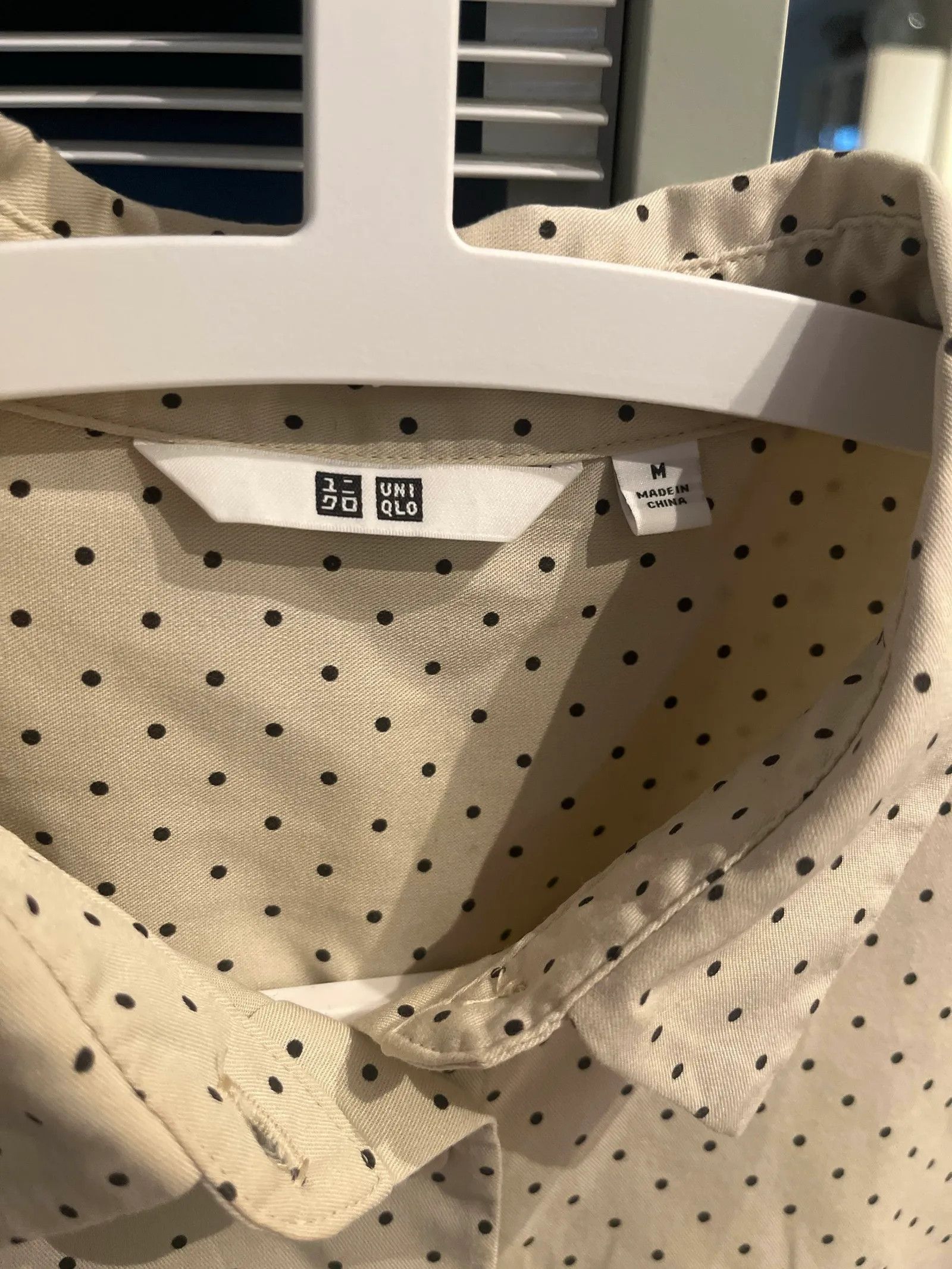 Uniqlo Uniqlo Shirt Size M / US 6-8 / IT 42-44 - 2 Thumbnail